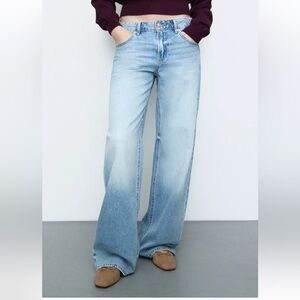 Stradivarius Light Blue Low Rise Wide Leg Jeans Size 6